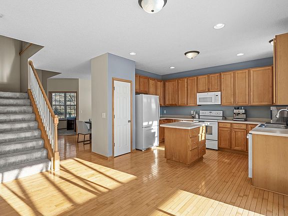 2nd image of 10305 41st Pl NE
