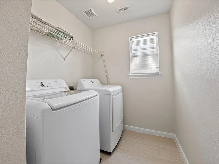 8118 Barnes Ridge Ln — Photo 16