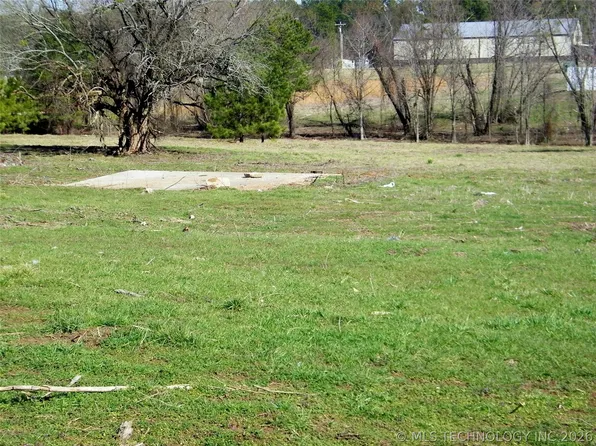 3 E Washington St, Idabel, OK 74745