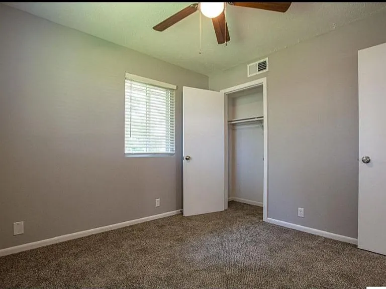 4859 S 132nd Ave — Photo 9