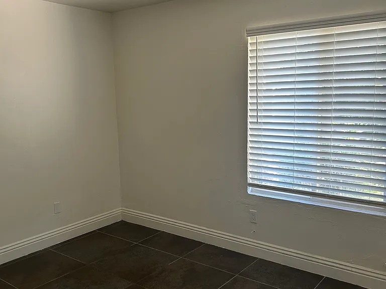 48236 Garbo Dr — Photo 6