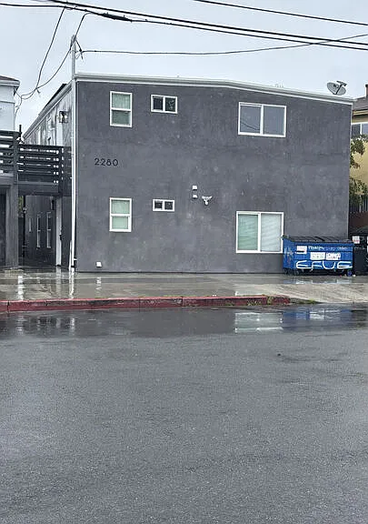 2280 S Barrington Ave #10 — Photo 15