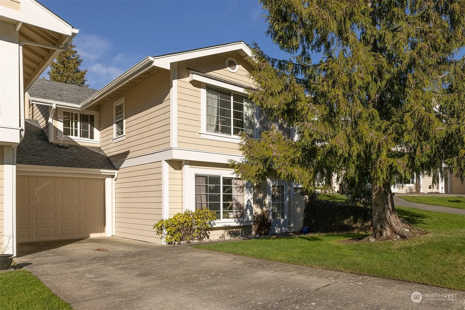 3445 Deer Pointe Court photo 1