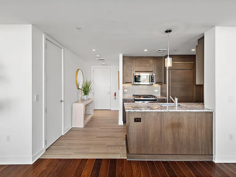 1000 Avenue At Port Imperial #702 — Photo 10
