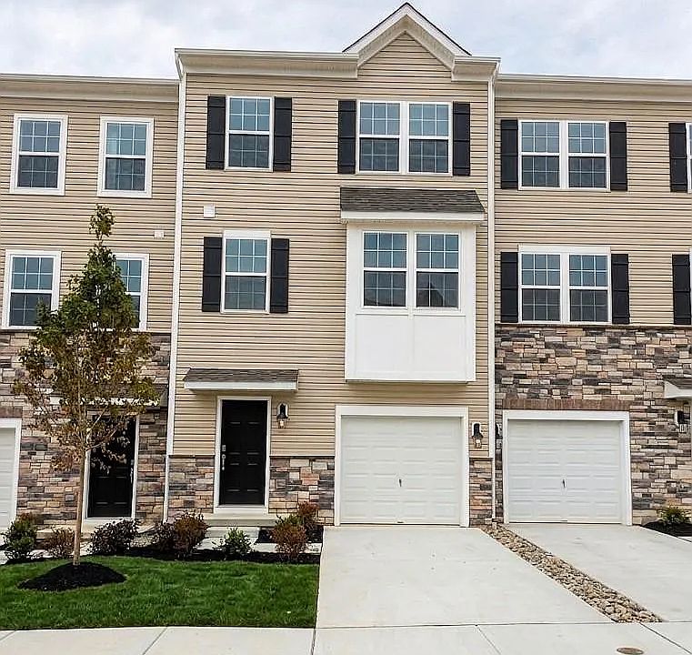 1st image of 8317 Alexander Ct