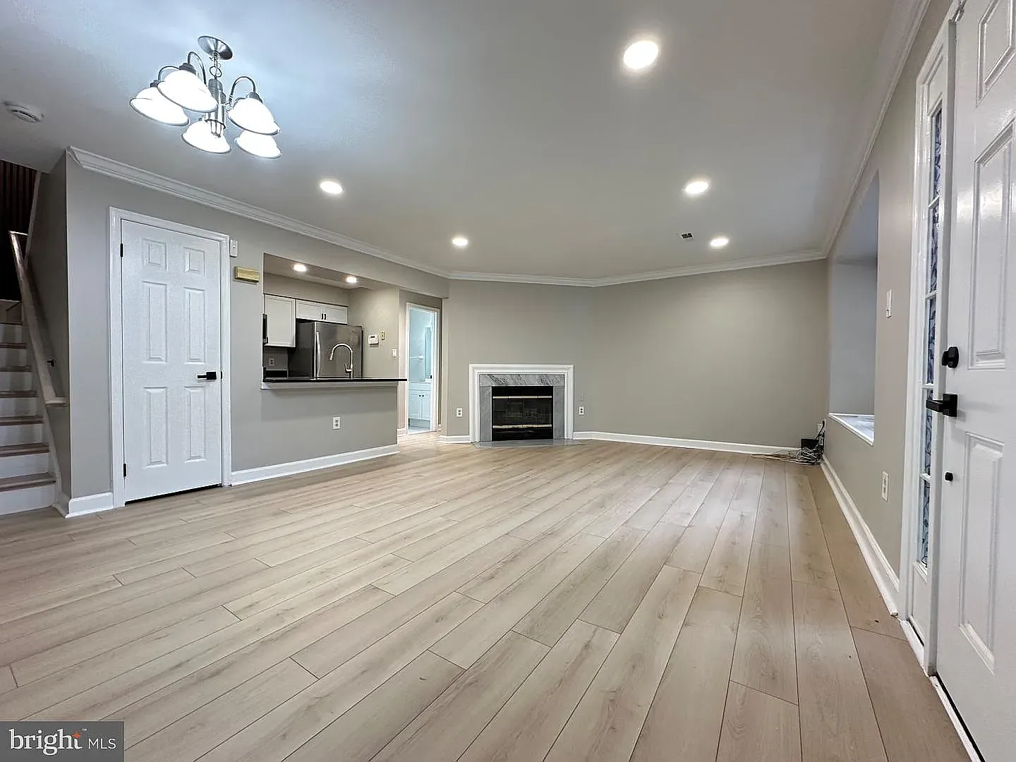 3 bed, 2.5 bath, 1540 sqft, $2,700 — Photo 2