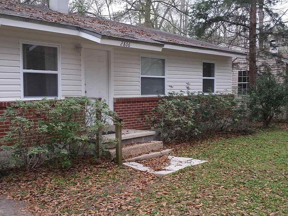 1st image of 2806 Southwood Dr
