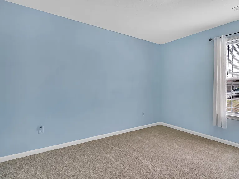 170 Travis St — Photo 30
