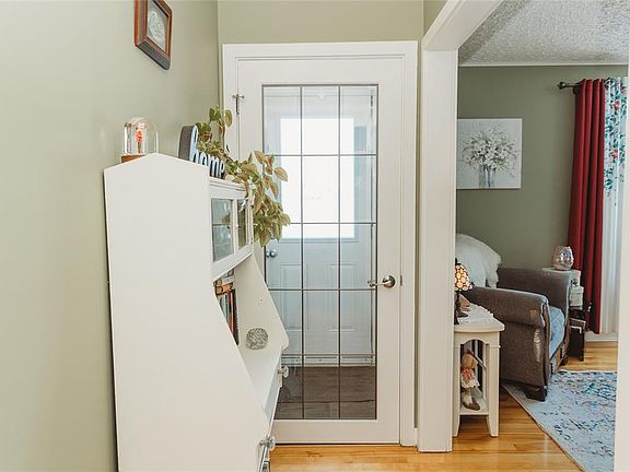 3rd image of 32 Pinedo Road