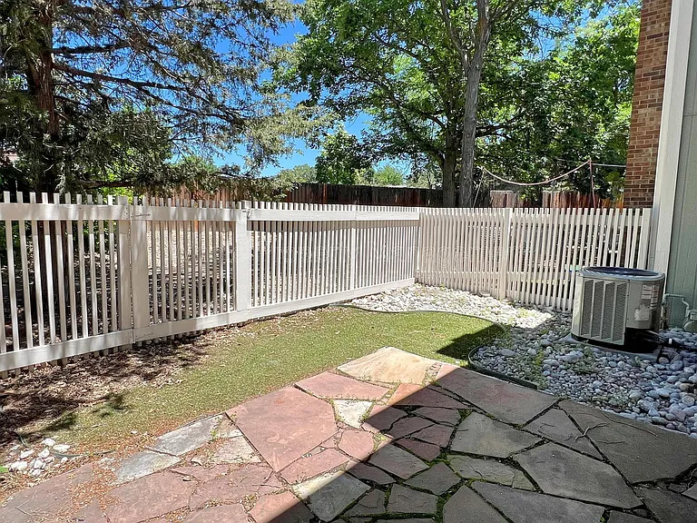 3032 S Macon Cir — Photo 16