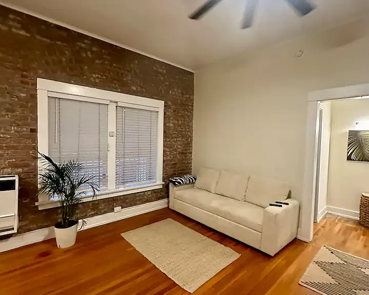 325 W 3rd St #106 — Photo 2