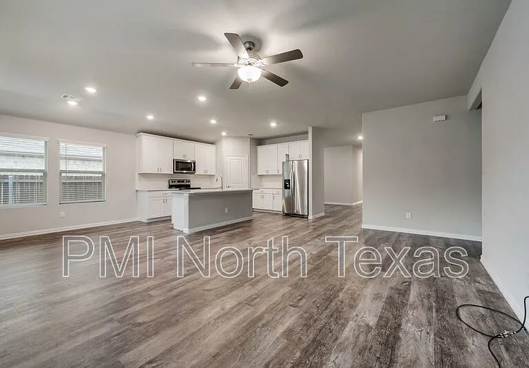 214 Stonehollow Way — Photo 6