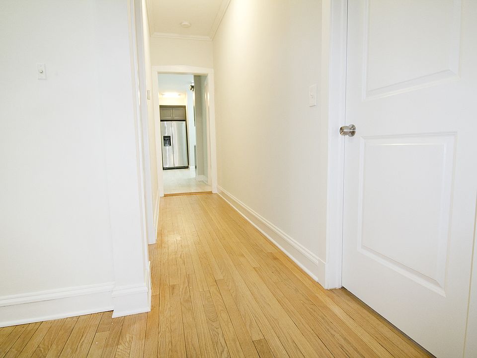 Hallway to Kitchen