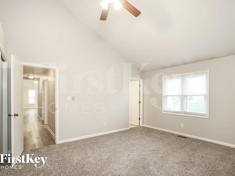 7795 Kenetta Ct — Photo 9