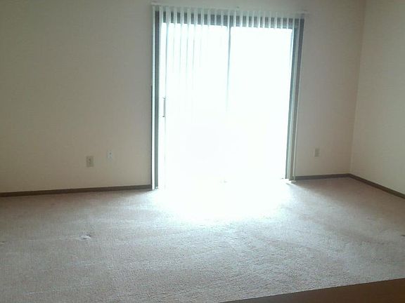 2nd image of 1819 Hampton Knoll Dr