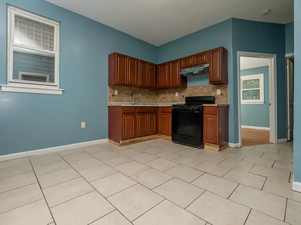 292 S 6th St, Newark, NJ 07103