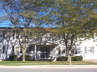 806 S Division St #2S, Mahomet, IL 61853