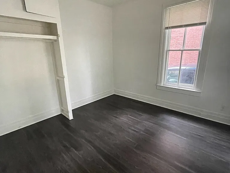 212 Ferris St — Photo 11