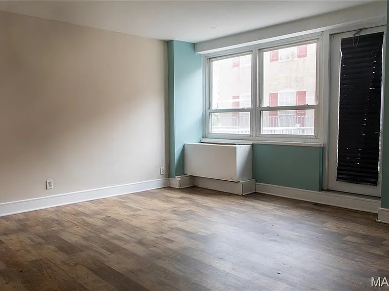 210 N 17th St #611 — Photo 11