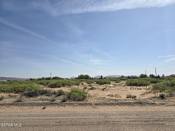 3rd image of 5148 Whispering Wind Dr