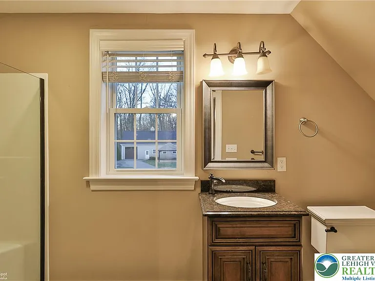 284 Walker Rd — Photo 83