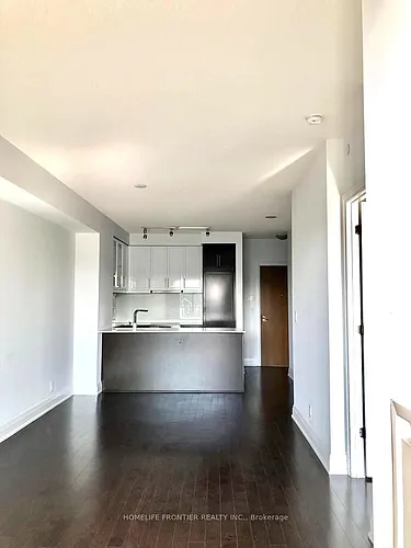 21 Clairtrell Rd #411 Photo 1