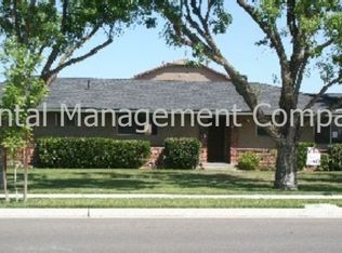 323 Peach Ave, Clovis, CA