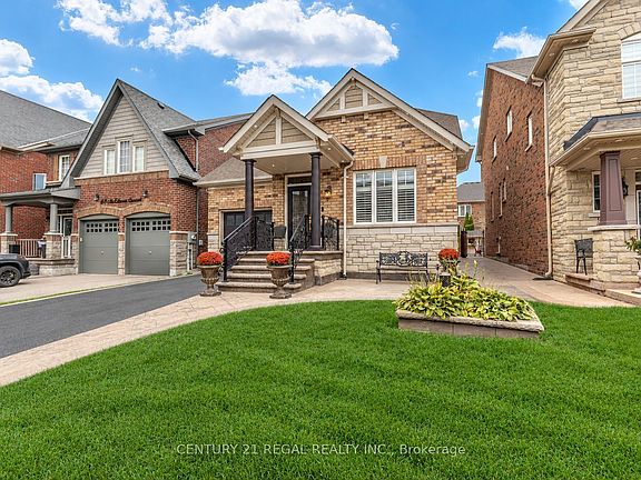 2nd image of 66 McEchearn Cres