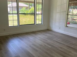 303 W Sycamore Ln, Longview, TX 75604