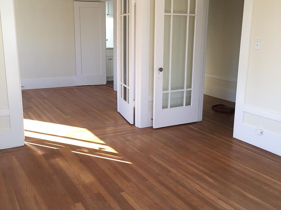 1st image of 105 21st Ave