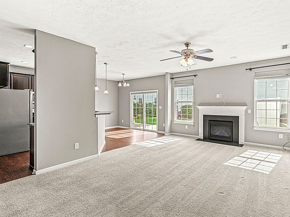 5th image of 9625 Prairie Smoke Dr