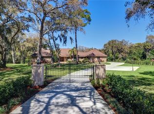 2350 NE Coachman Rd, Clearwater, FL 33765