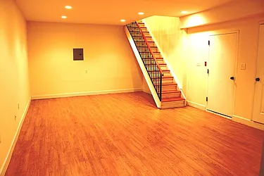 Rented by aptsandlofts.com