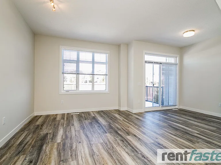 600 Bellerose Dr — Photo 9
