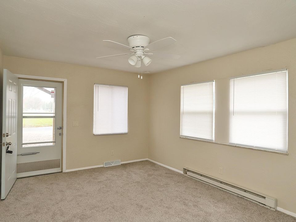 1st image of 1577 Mott Ave #1