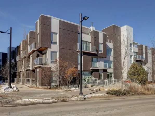 3125 S 39th St NW #205, Calgary, AB T3B 3G9