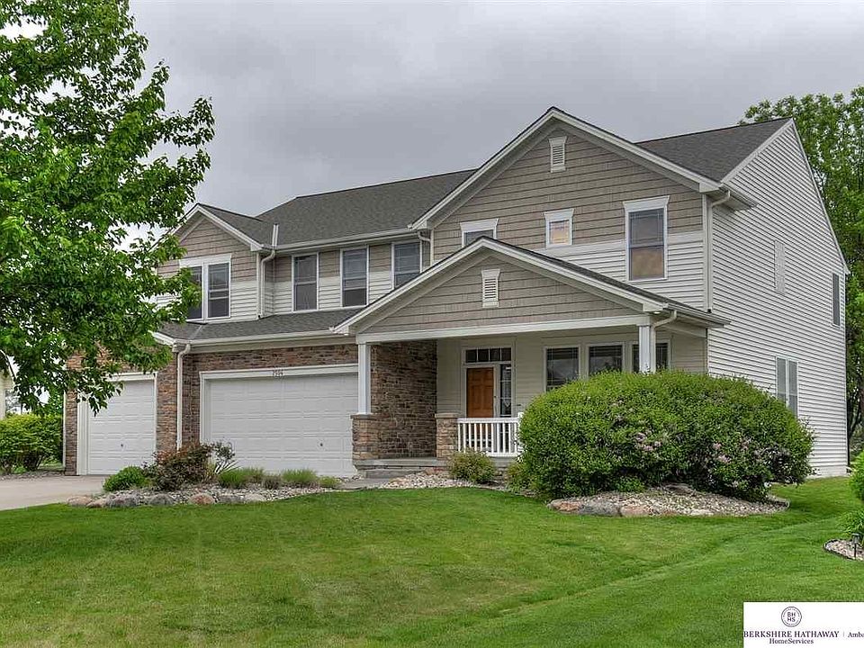 1st image of 2504 Pinehurst Cir