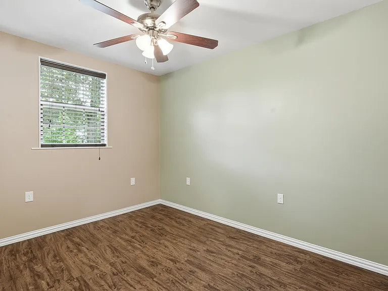 7606 Williamson Creek Dr — Photo 24