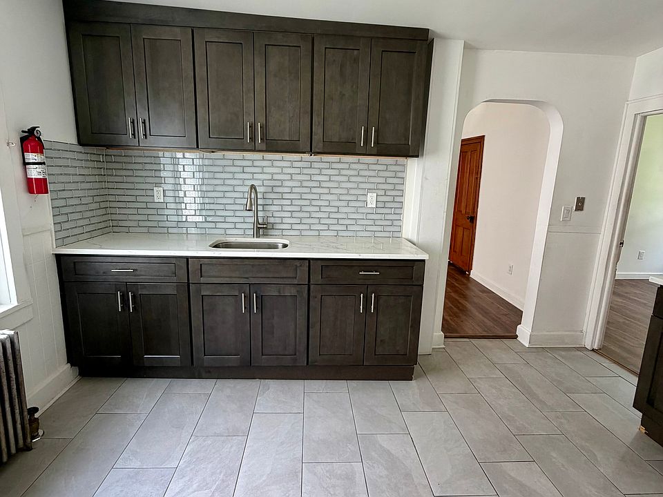 1st image of 50 E 4th St