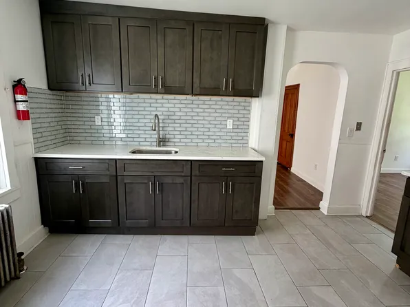 50 E 4th St, Wyoming, PA 18644