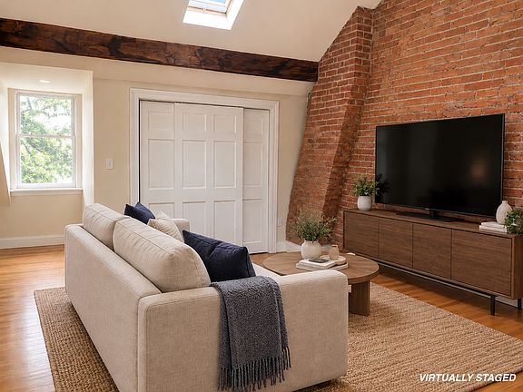 2nd image of 66 Trenton St #2