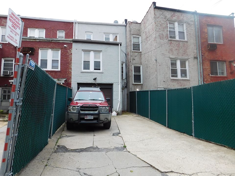 2nd image of 6615 Saunders St