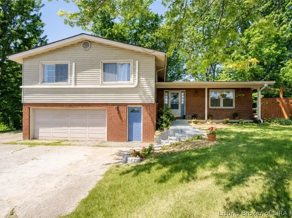 1811 Country Lake Rd, Underwood, IN 47177