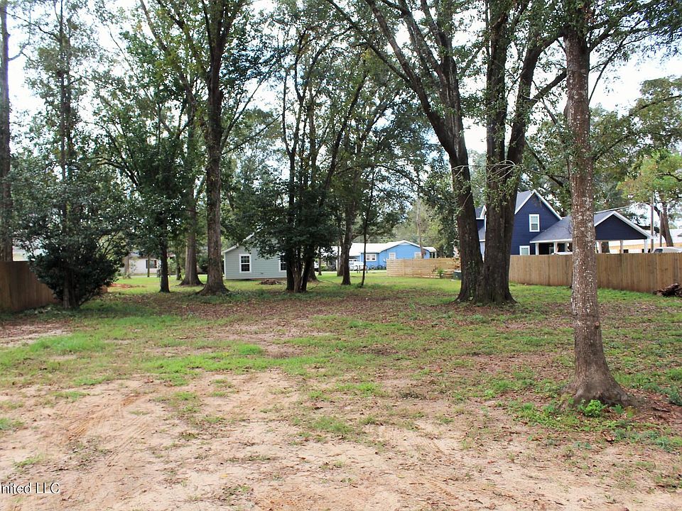 2nd image of 2 2nd Ave Lot 2