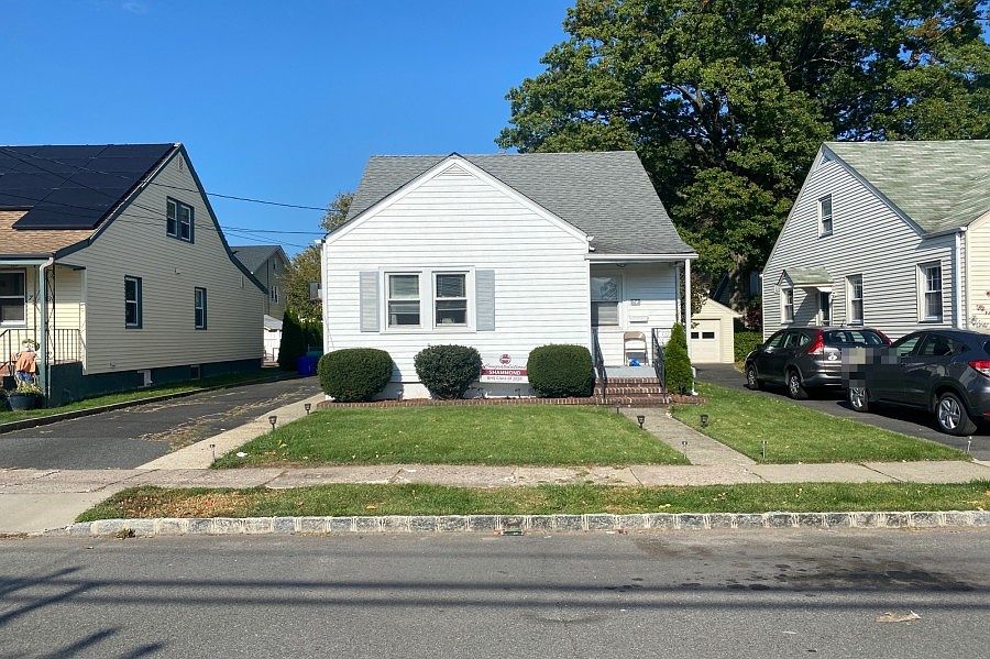 1st image of 74 Lakewood Ter