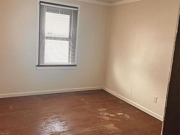 5th image of 3014 Maywood Ave