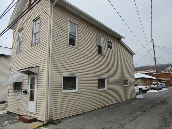 1319 Blair Ave, Tyrone, PA 16686