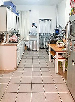 3rd image of 124 Linden St #6U