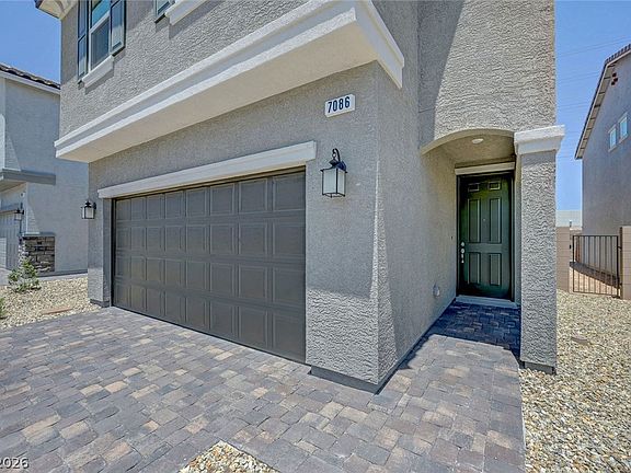 4th image of 7086 Parkallen Ave