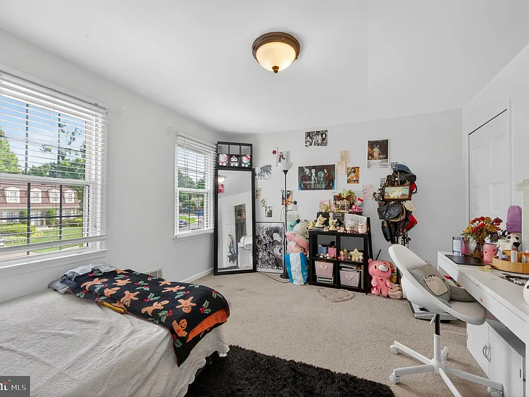 8815 Newport Ct — Photo 21